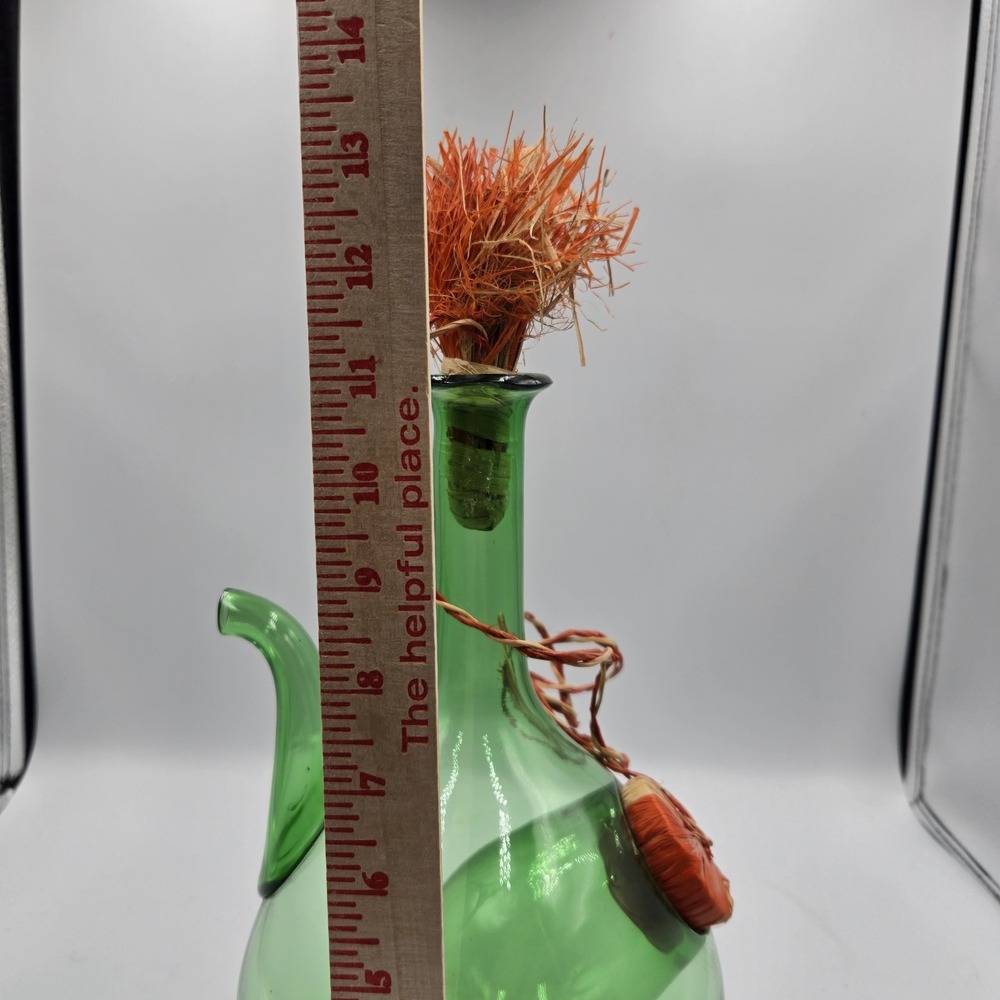 Vintage Hand Blown Green Glass Italian Wine Decanter With Ice Chamber & Stopper - Picture 7 of 8